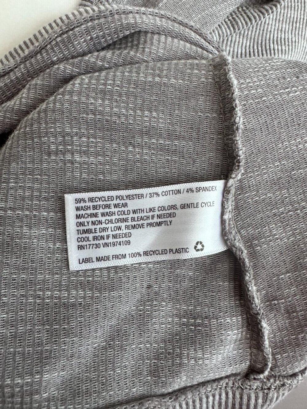 Universal Thread Gray Ribbed Henley Top | Size Medium | Button Front Long Sleeve - Picture 6 of 6